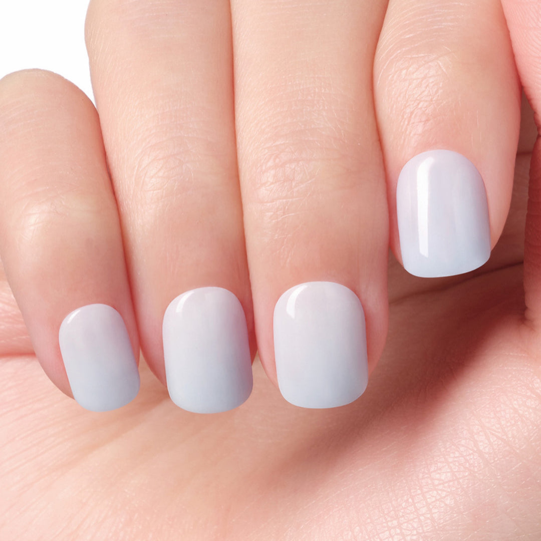 New Magic Press Nails (Mani)  -  Airy Blue (Short)