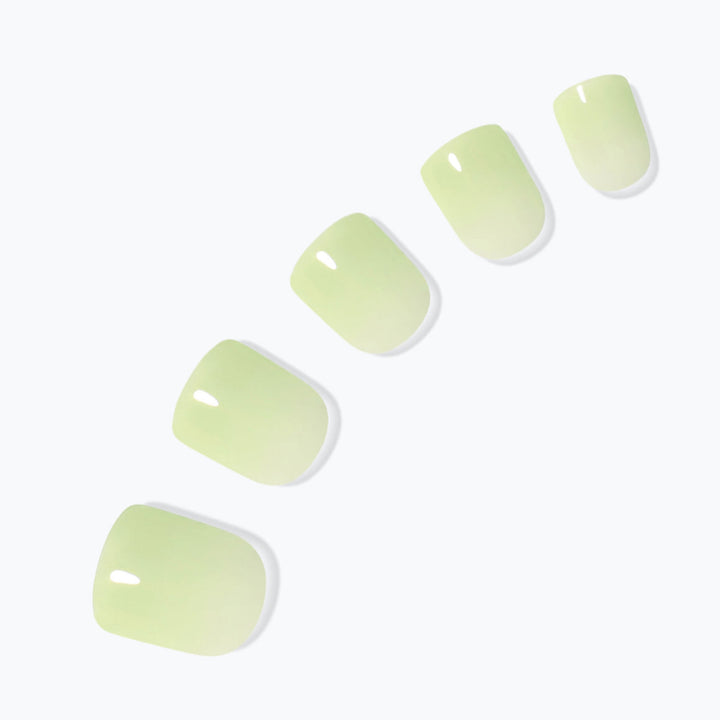 New Magic Press Nails (Mani)  -  Joy Green (Short)