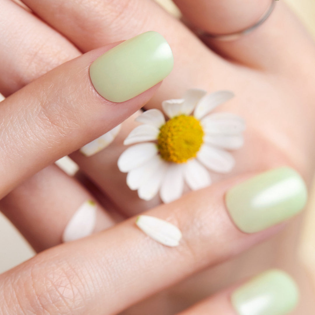 New Magic Press Nails (Mani)  - Joy Green (Regular)